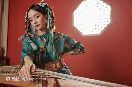 雅韻新傳 當國風美女邂逅古箏，專業攝像如何定格東方美學